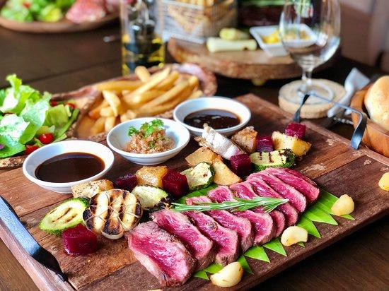 White Cottage Restaurant & Beer Garden